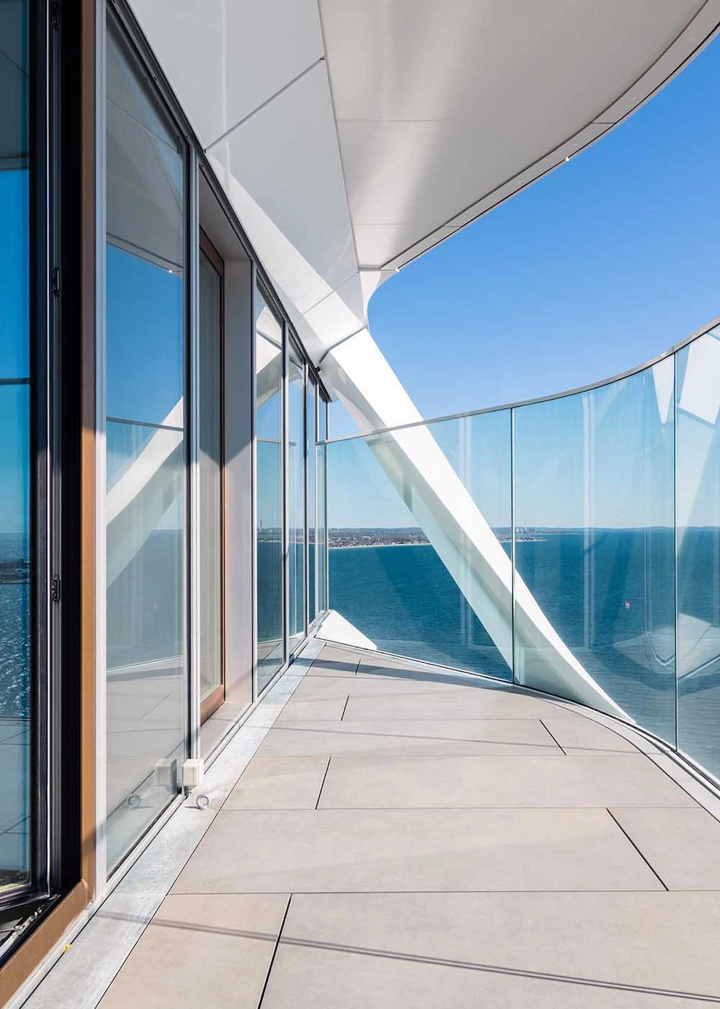 Moderne virksomhedshovedkvarter i Århus med glasfacade